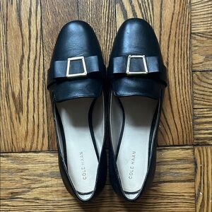 Cole Haan Women's Black Flats with Gold Buckle like new 8.5